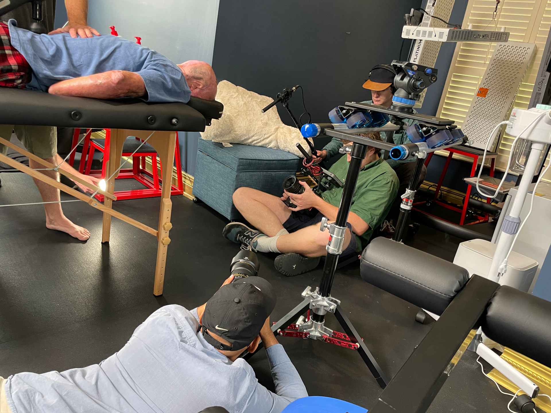 Clinic table multi-cam